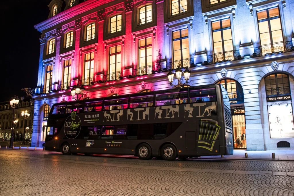 Bus tour Paris France